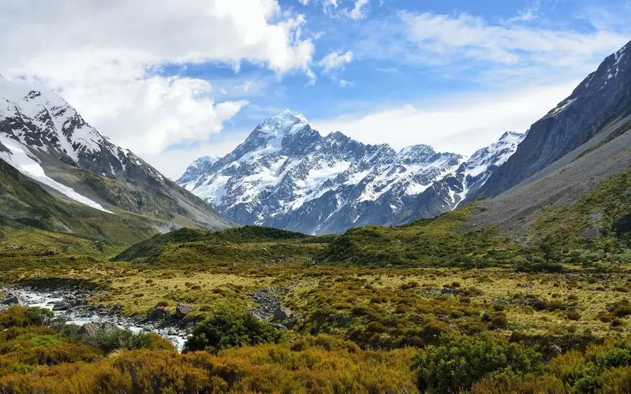 Aoraki / Mount Cook standing at the head of the Hooker Valley